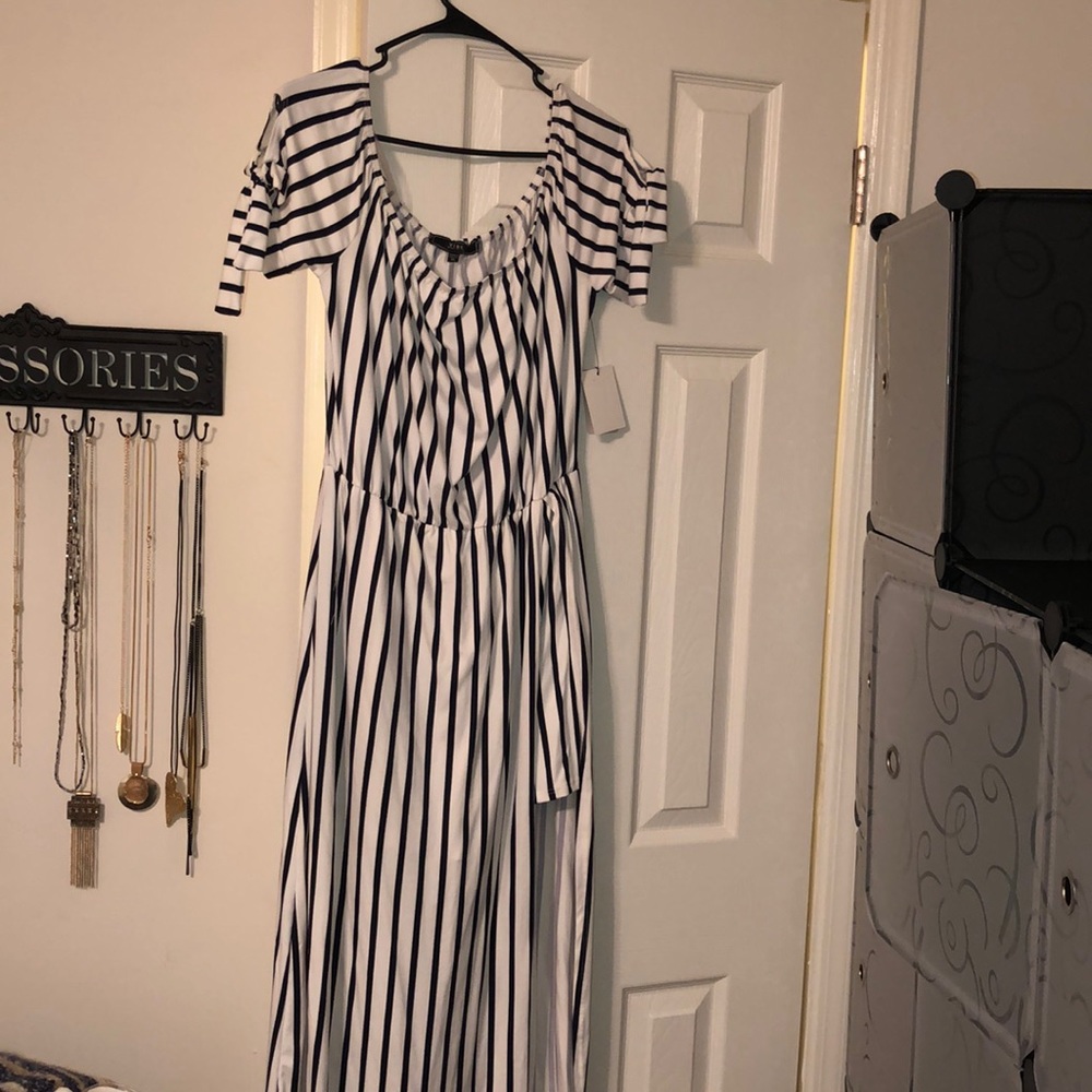 Black and scute stripped romper dress